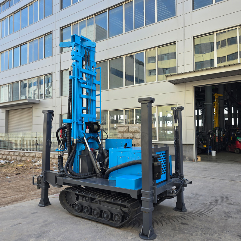 Telescopic mast and drilling system
