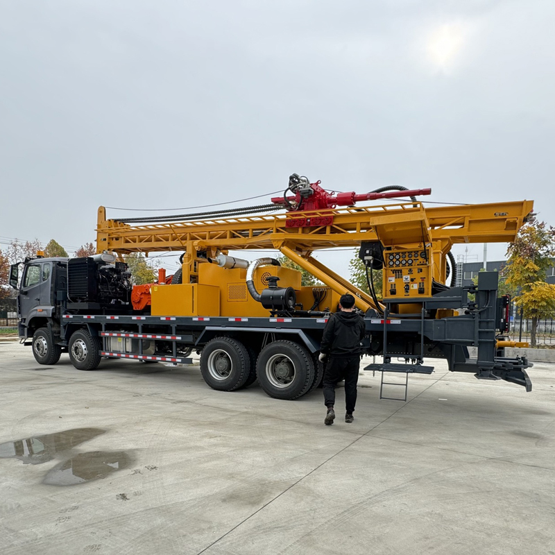 WRT1000 Truck-Mounted Straight-Mast Water Well Drilling Rig Overall Display